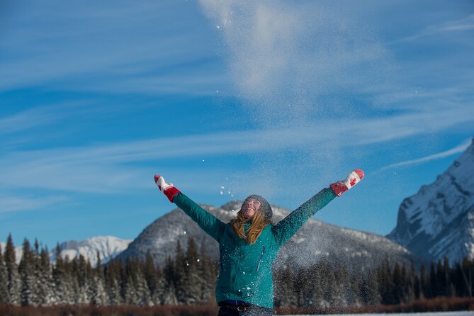 Discover Lake Louise and Yoho In Winter - Lake Louise lakeshore walk: the 60 minutes that make the day