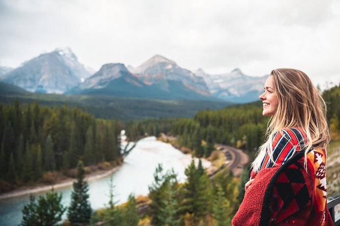 Discover Lake Louise (Spring & Fall Sightseeing) - Banff to Lake Louise, the smart way: short drive, big payoff