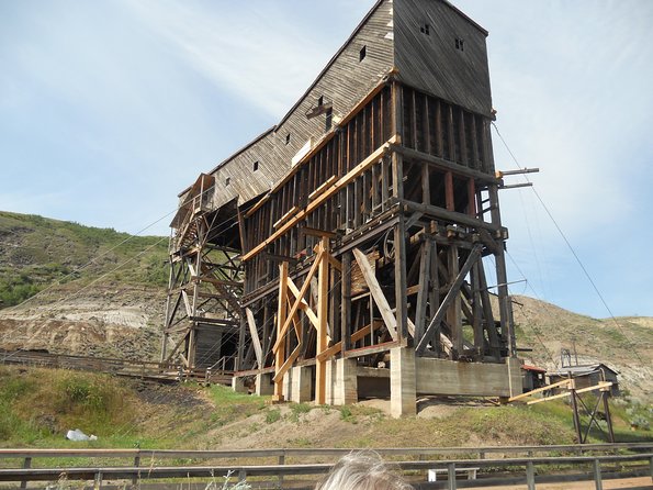 Drumheller and Badlands Full-Day Tour with a Small Group - Why This Badlands Day Starts at Calgary Tower