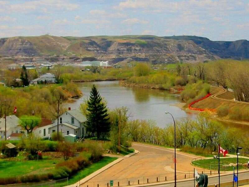 Drumheller: Bad Land & Dinosaur Museum Tour from Calgary - Key Things You’ll Love on This Drumheller Tour