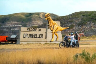 Drumheller: Dinosaurs, Canyons, & Hoodoos Day Tour - Getting from Calgary to the Badlands without wasting your day