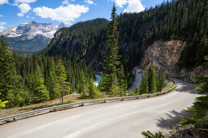 Emerald Lake, Takakkaw Falls, Lake Louise with Banff Explorer - Takakkaw Falls: 373 meters of drama in one packed hour