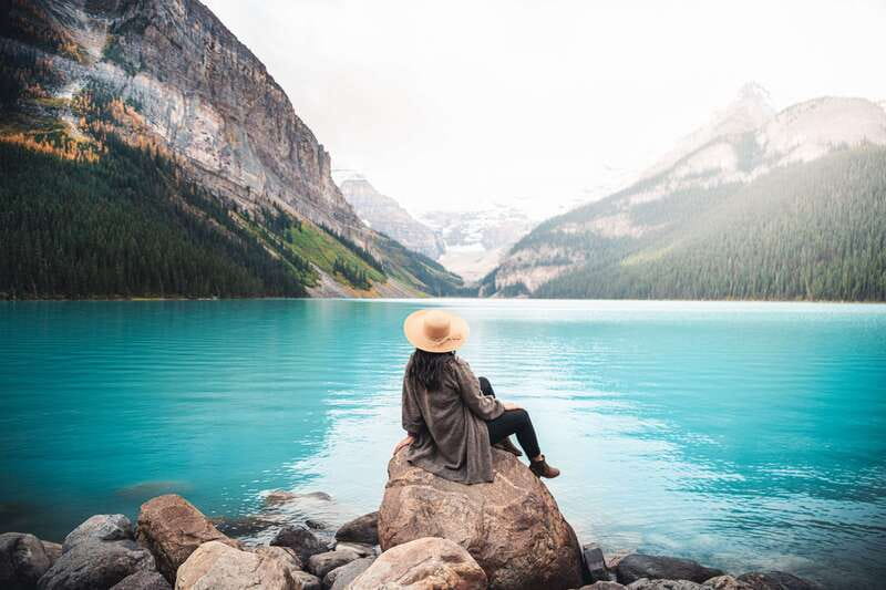 From Banff: Lake Louise and Moraine Lake Sightseeing Tour - How the Banff pickup-and-drop system keeps your morning sane