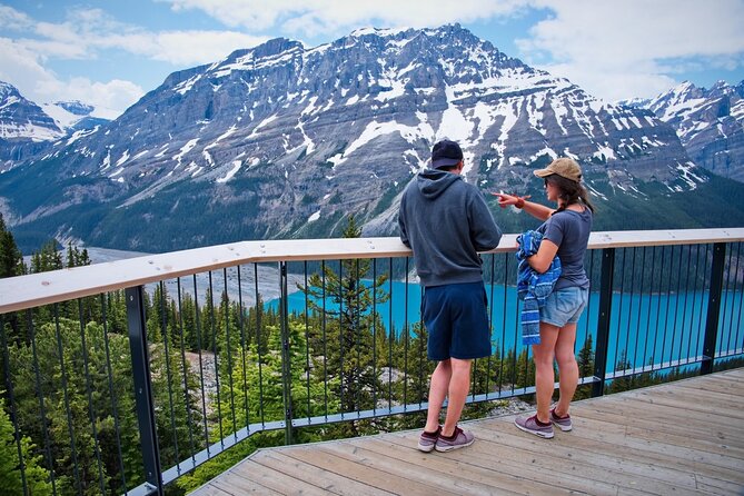 From Banff: Shuttle Service to Moraine Lake & Lake Louise - Crowds, parking, and photo reality