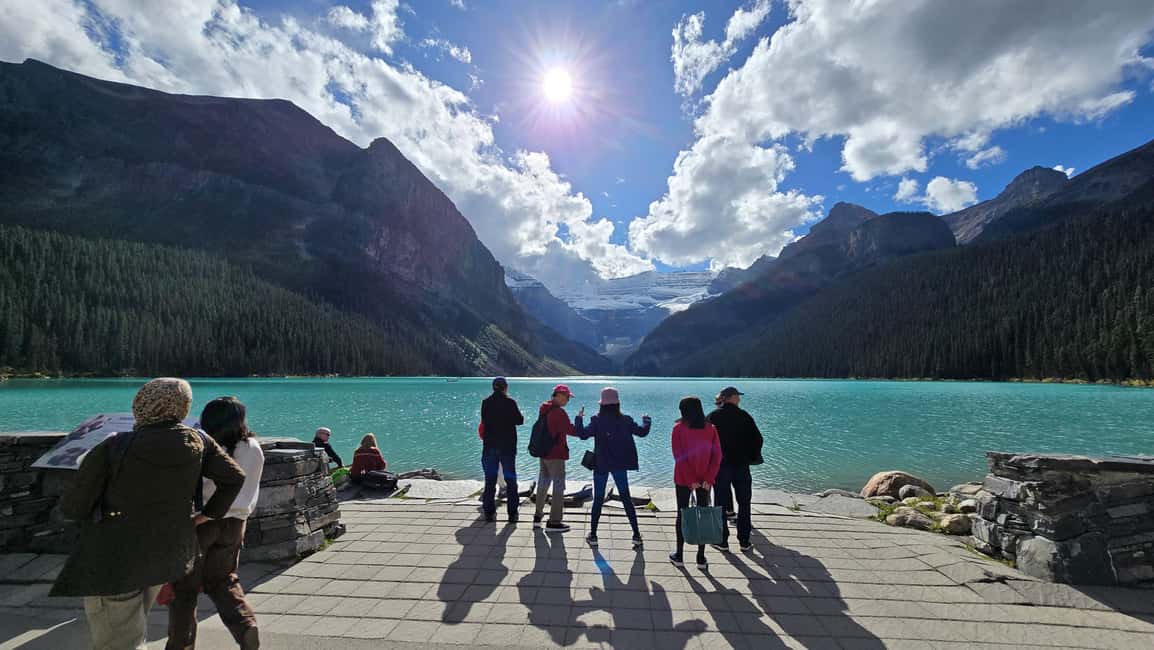From Calgary/Banff: Moraine Lake & Lake Louise Half-Day Tour - Moraine Lake: Shuttle Access and the Valley of the Ten Peaks View