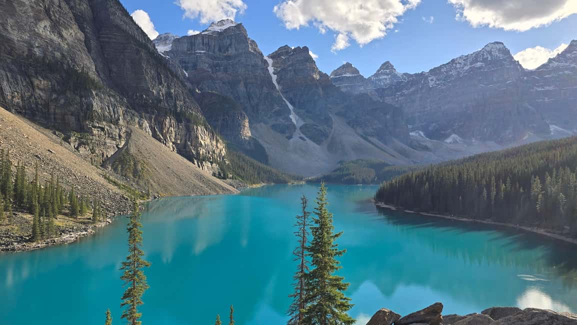 From Calgary/Banff: Moraine Lake & Lake Louise Half-Day Tour - Getting There Comfortably: Calgary, Canmore, and Banff Pickup