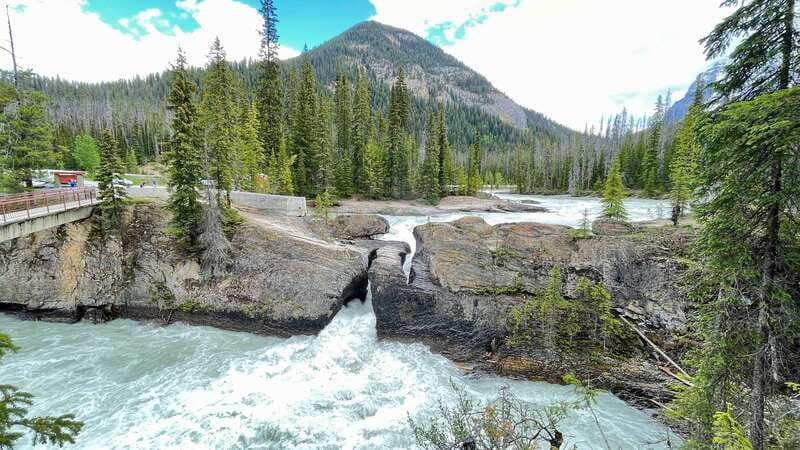 From Calgary: Banff & Yoho National Parks Private Day Tour - Price and logistics: is $748 per group up to 3 good value?