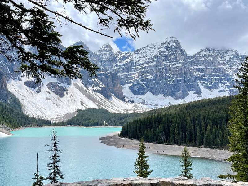 From Calgary: Banff & Yoho National Parks Private Day Tour - Lake Louise: turquoise views plus a real shoreline moment