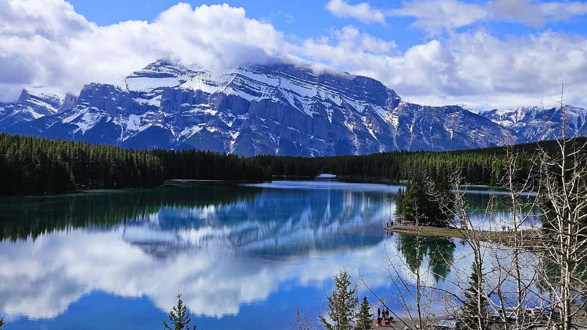From Calgary/Canmore: Banff National Park Premium Day Trip - Price and Value: What $70 Really Buys