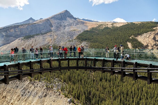Glacier Adventure on the Icefields Parkway Hidden Gems Skywalk - Bow Lake and the Bow River headwaters: neon-blue stops that feel intimate