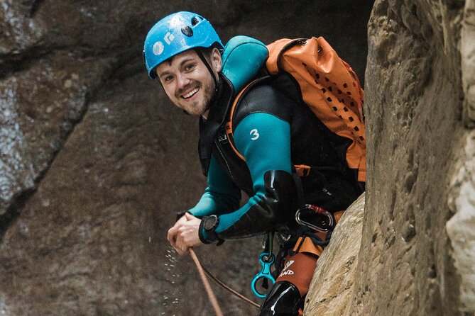 Half Day Heart Creek Canyon - Near Banff & Canmore- For Beginners - Guide style: what Jack, Juan, Guillaume, and Olivia bring to the day