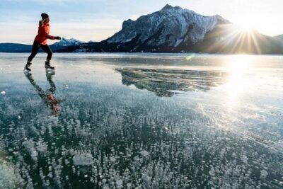 Icefields Parkway and Ice Bubbles of Abraham Lake Adventure - Getting picked up and dropped off without playing winter taxi driver