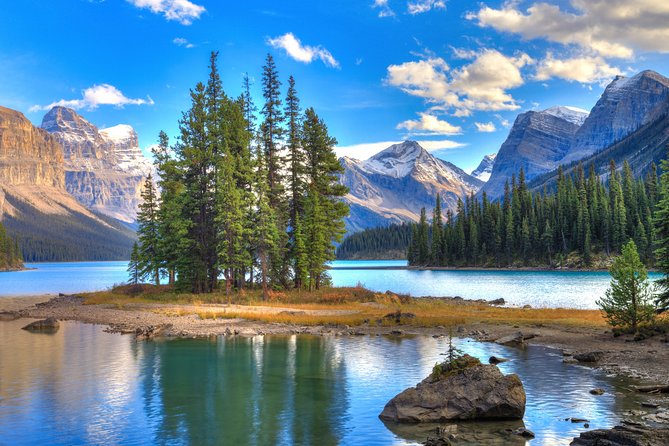 Jasper National Park 2-Day Tour: Maligne Lake & Columbia Icefield - A two-day Rockies sampler from Calgary (and why it works)