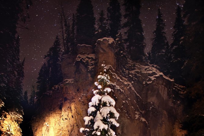 Johnston Canyon Evening Icewalk - Why an Evening Johnston Canyon Icewalk is so special in winter
