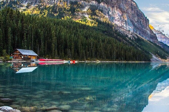 Lake Louise & Lake Moraine Tour - Two Lakes in One Tight 5-Hour Window