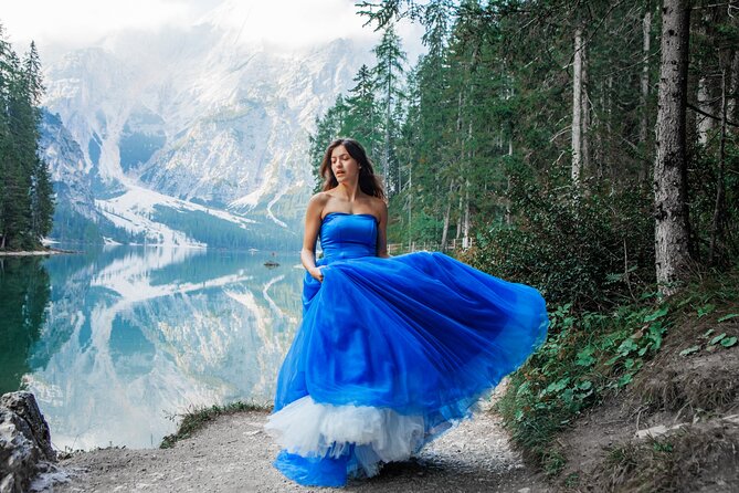 Lake Louise & Lake Moraine Tour - Lake Louise Stop: Rock Flour Turquoise and Glacier Backdrops