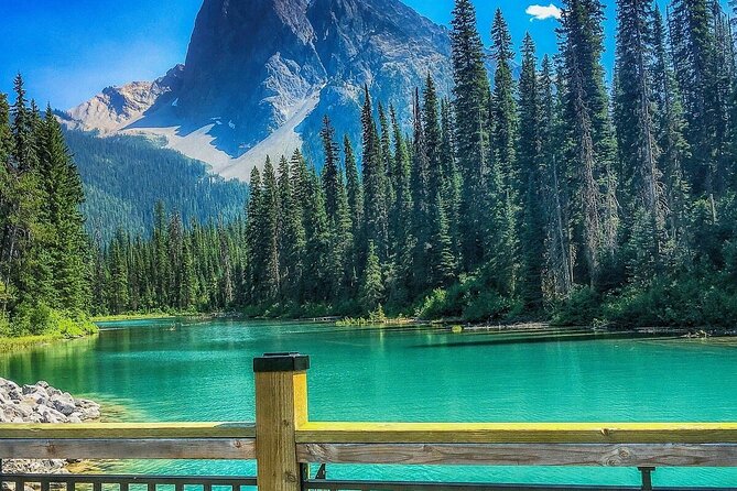 Lake Louise Moraine Lake Day Trip from Banff Calgary Canmore - Lake Louise: The Classic Lake-View Stop You’ll Actually Enjoy