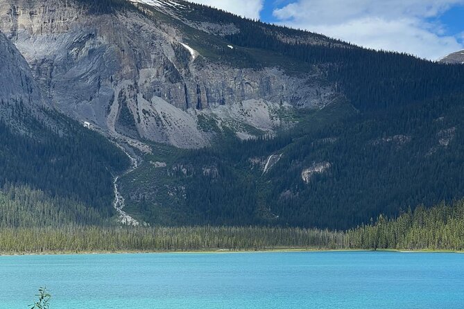 Lake Louise, Moraine Lake, Peyto Lake, Crowfoot, Johnston Canyon - Lake Louise: emerald water, glacier drama, and a real lunch break