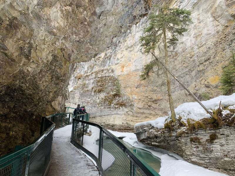 Lake Louise, Peyto Lake, Johnston Canyon & Icefields Parkway - What to bring (and what you’ll thank yourself for later)