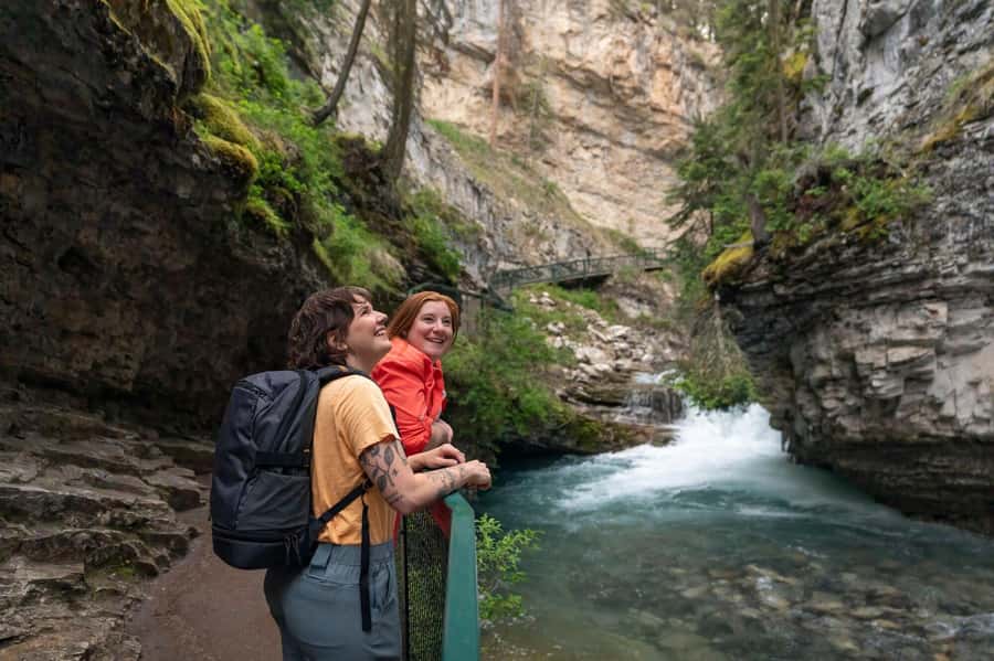 Lake Louise,Moraine Lake,Yoho NP,Johnston Canyon & BanffTour - Key highlights you’ll feel right away