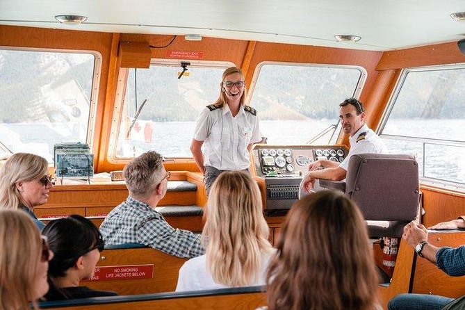 Lake Minnewanka Cruise - Group size, comfort, and safety on a max-40 boat