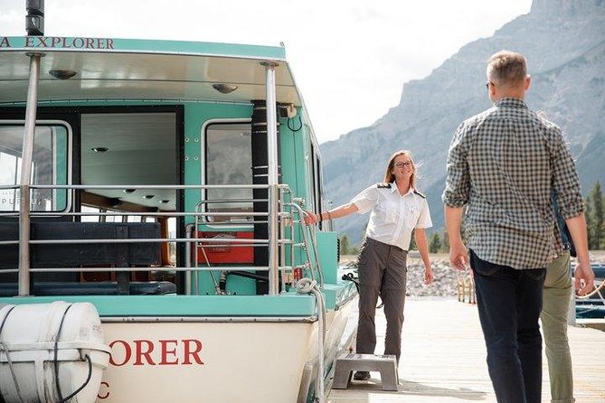 Lake Minnewanka Cruise - Getting to Lake Minnewanka: timing, parking, and the dock drive