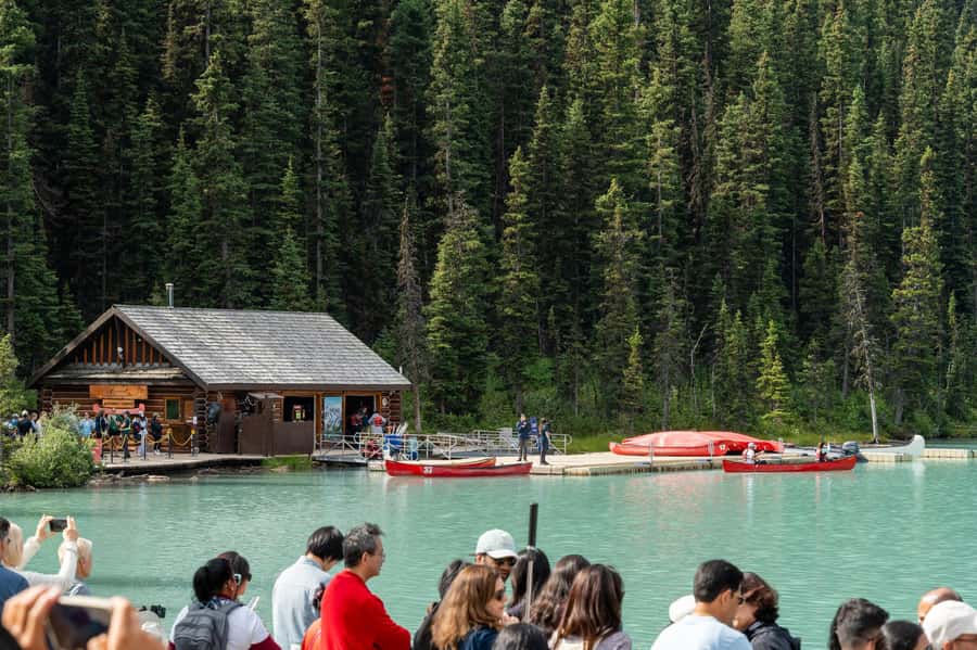 Lakes Moraine, Louise, Emerald, Johnston Canyon & Yoho Tour - Getting Set: Pickup, Duration, and Group Size Reality Check
