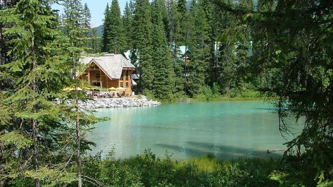 Louise Louise, Banff Gondola, Minnewanka & Emerald Lakes - Pickup, Ride Comfort, and What the Day Feels Like