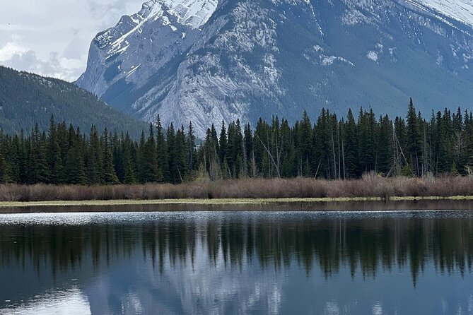 Moraine Lake Lake Louise Emerald Lake Banff Town & Natural Bridge - Moraine Lake in summer: how to make 1 hour count