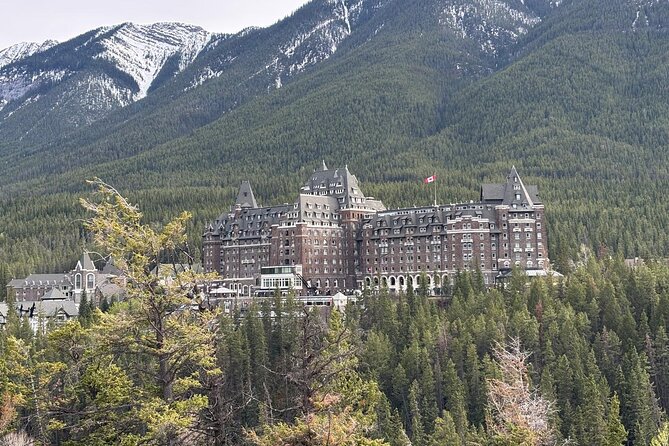 Moraine Lake & Louise & Banff Day Tour From Calgary-Canmore-Banff - Timing, Packing, and the Stuff That Can Annoy You