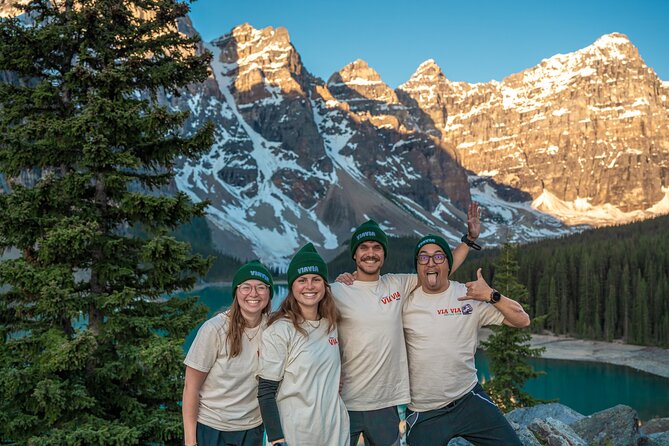 Moraine Lake Sunrise & Lake Louise Golden Hour Experience - What to pack and how to stay sane in mountain weather