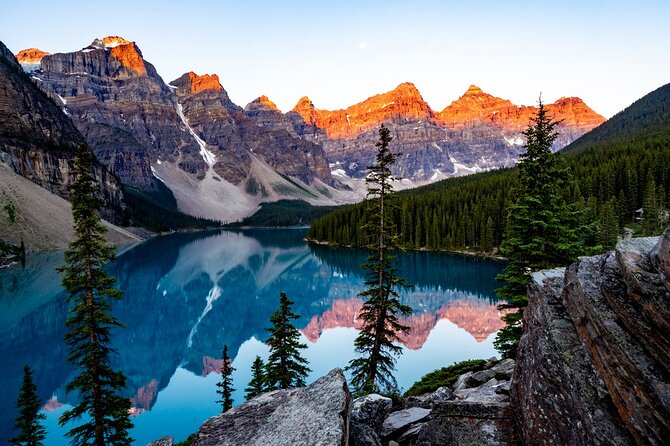 Moraine Lake Sunrise(2.5hrs)&Lake Louise(2hrs) from Canmore/Banff - Timing that won’t crush your day (half-day vibes)