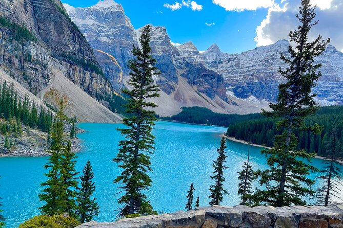 Shuttle Bus 2way BANFF to Lake louise & Moraine lake(1 hour each) - Meeting at 135 Beaver St: Where You Want to Be Before You Go