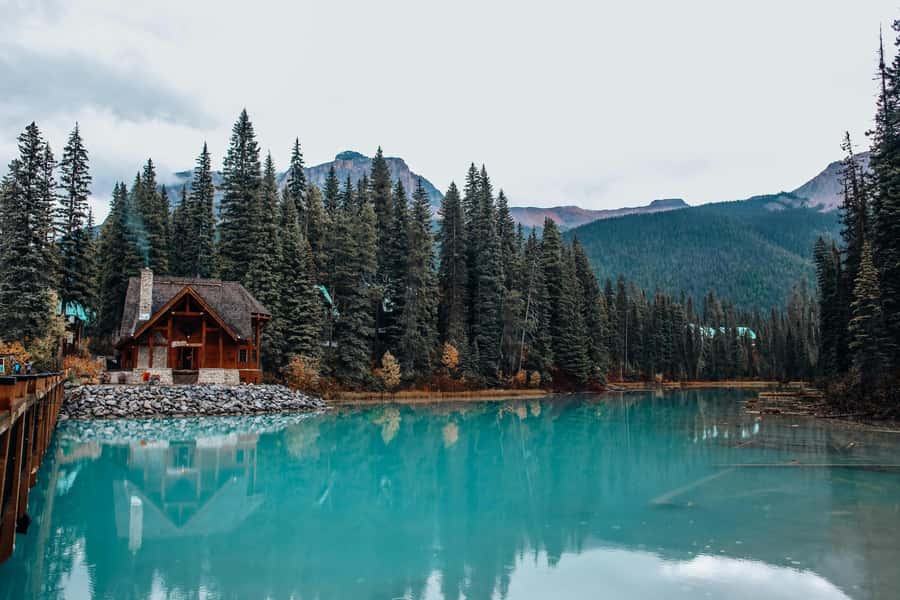 Small Grp: Emerald Lake (Optional Canoe) & Takakkaw Falls - Guide Style and the Small-Group Difference