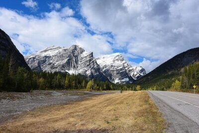Smartphone Audio Driving Tour between Lake Louise and Calgary - How the Smartphone Audio Works (and Why It Feels Like a Personal Guide)