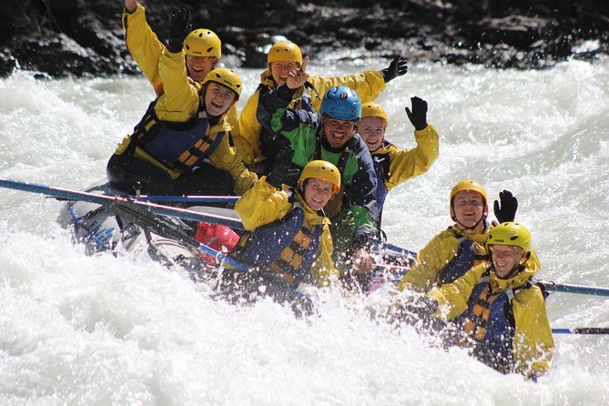 Wild Water Adventures - Kicking Horse waves: what makes this stretch special
